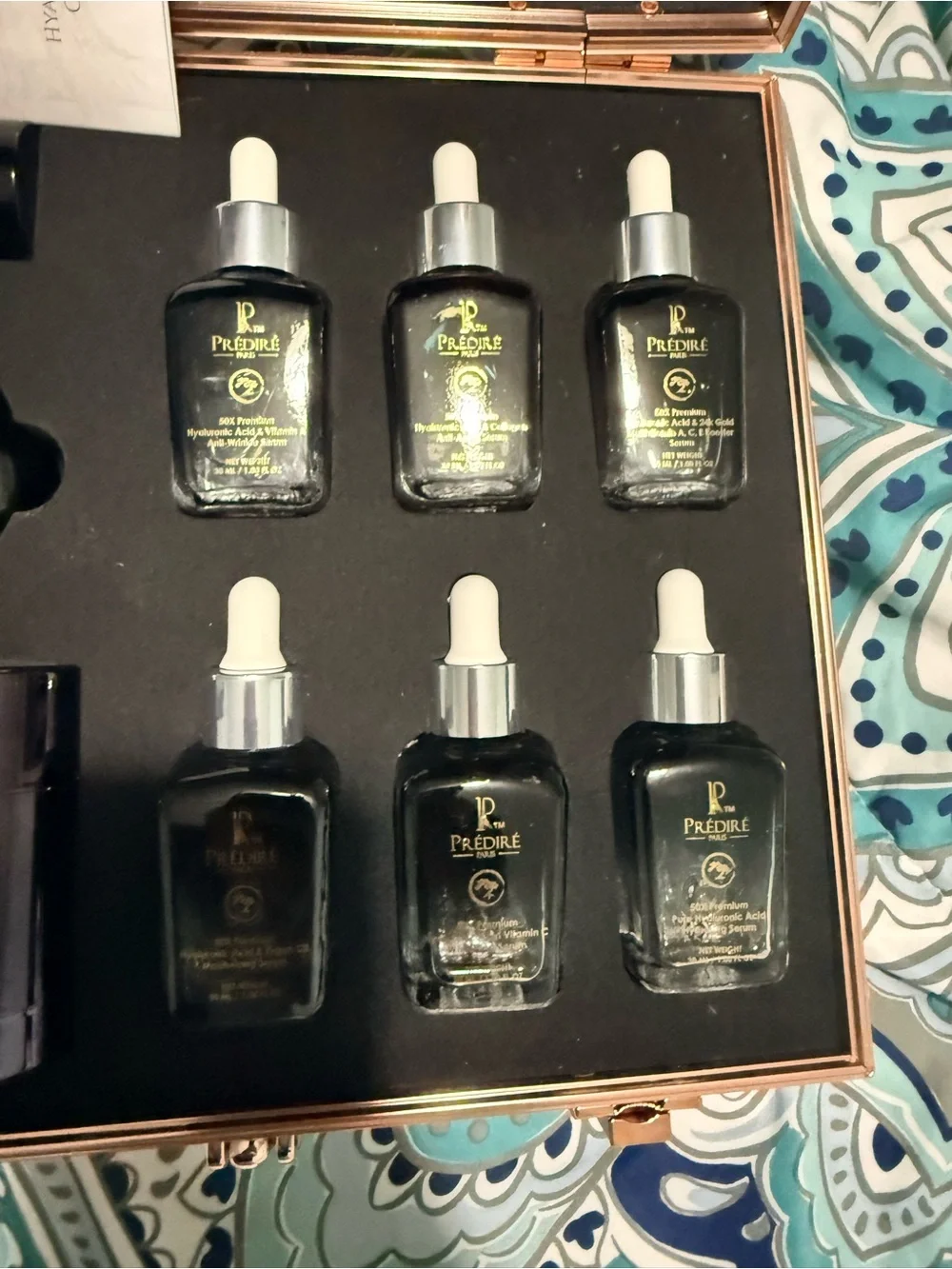 Preditore Skincare Set - Black and Gold Cleanser & Exfoliant Collection - Picture 2 of 7